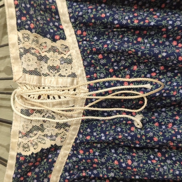 Jessica's Gunnies Prairie Vintage Midi Skirt Floral Pockets Lace Corset Y2K - Picture 2 of 13